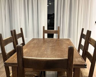 Cozy Corner in Rotterdam - רוטרדם - חדר אוכל