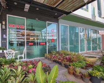 OYO 1162 Chalong Home Place - Chalong - Edificio