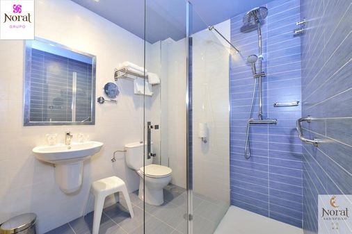 Hostal Nuevo Norat Sanxenxo - Sanxenxo - Bathroom