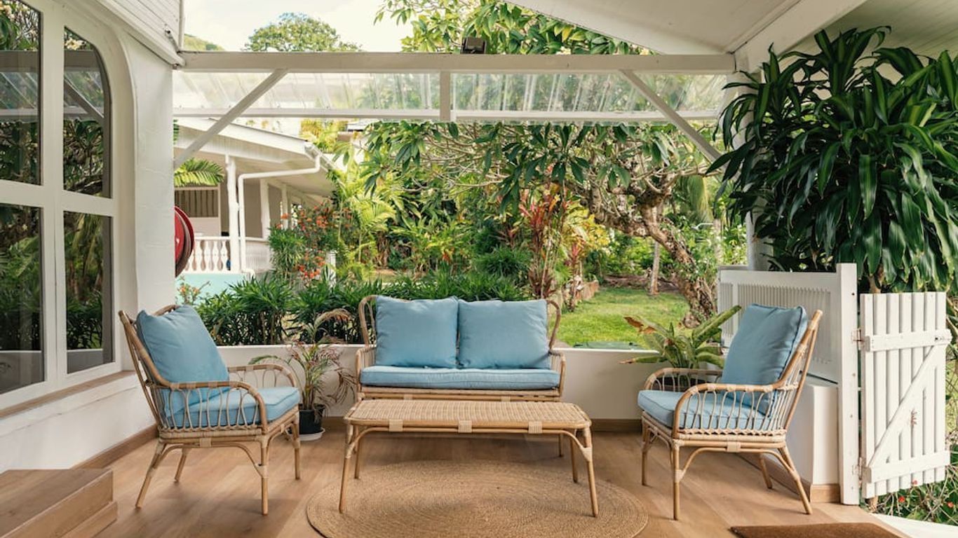 Beau Vallon Bungalows