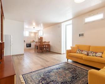 Rossella House - Mola di Bari - Pokój dzienny