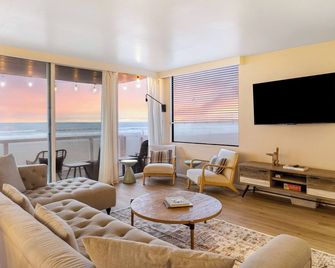 Belmont by AvantStay 3BR Home on Mission Beach Ocean Views - San Diego - Phòng khách