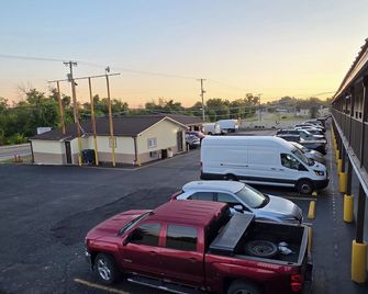 Indian Mound Motel - Fairmont City - Vista del exterior