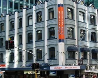 Surf 'N' Snow Backpackers - Hostel - Auckland - Building