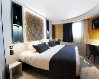The Originals Boutique, Hôtel Le Marmotel, Clermont-Ferrand - Clermont-Ferrand - Bedroom