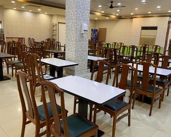 Mao Hua Motel - Taichung City - Restaurant