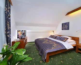 Hotel Friuli - خاراتشوف - غرفة نوم