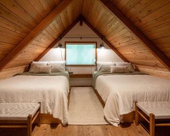 Fog & Fern Hideaway at Mount Rainier - Ashford - Bedroom