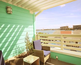 John's Pass Hotel - Madeira Beach - Balcony