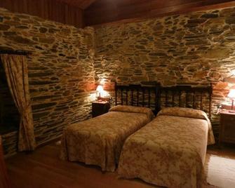 Benaxo - Casa de Turismo Rural - Currelos - Habitación