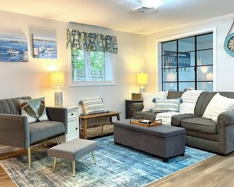 Lake Front Cottage | Kayaks | Game Table Fun - Shipshewana - Sala de estar