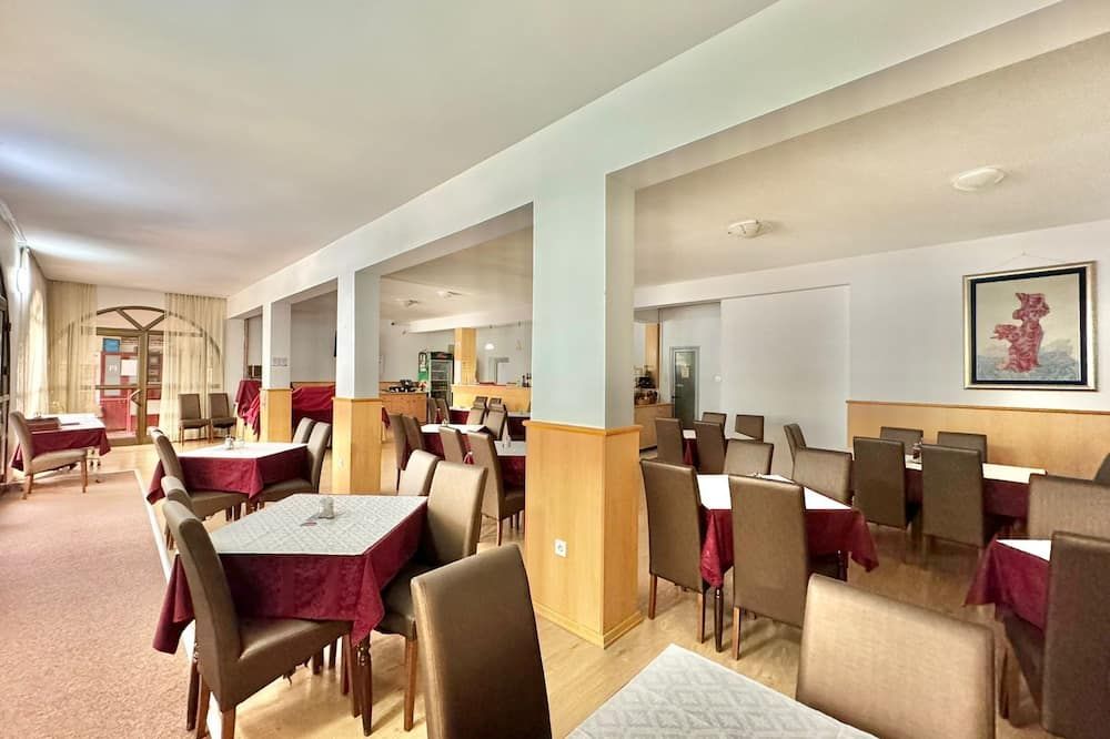 Hotel Grbalj - בודווה - מסעדה