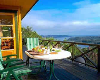 Modern,charming house with a fantastic view of the fjords, North Sea and islands - Lyngdal - Balcón