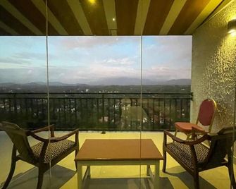 Hotel Neits - Kandy - Balcony