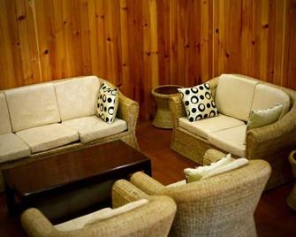 Boutique Chic Studio In Thimphu+city Center+wifi - Thimphu - Living room