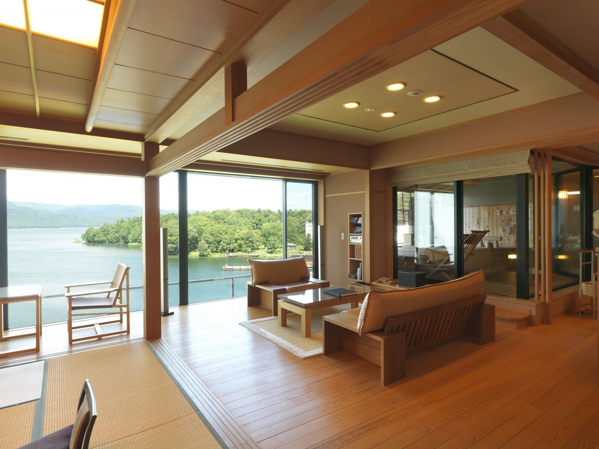 أكان تسوروجا بيسو هينانوزا