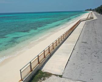 Escape to your perfect home away from home, nestled just across from the beach. - Freeport - Beach