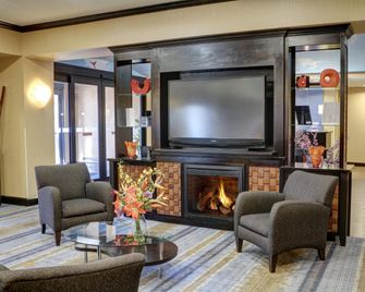 Holiday Inn Express & Suites Texarkana East By IHG - Texarkana - Edificio
