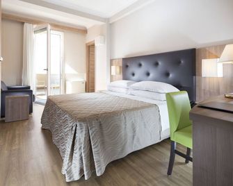 Hotel Rossini - Pesaro - Habitació