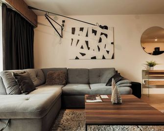 Nest Inn Silhouette Apartment - קלוז'-נאפוקה - סלון
