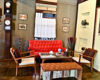 Poonsawasdi Hotel - Chiang Khan - Living room
