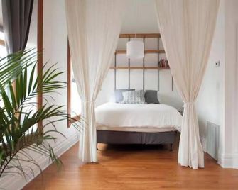 Spacious loft in the heart of West Town, Noble Square Chicago - Chicago - Habitación