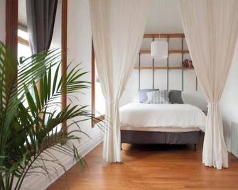 Spacious loft in the heart of West Town, Noble Square Chicago - Chicago - Bedroom
