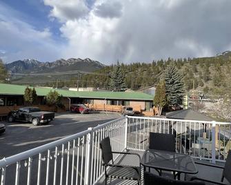 Destination Inn - Radium Hot Springs - Balcony