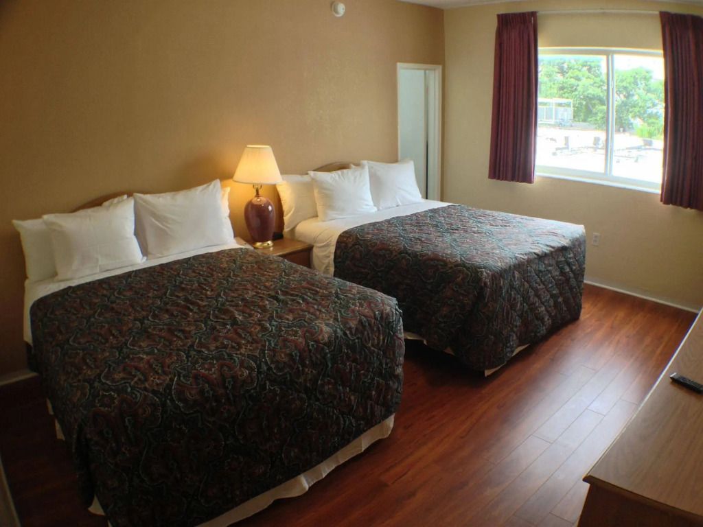 Parisian Hotel South Beach