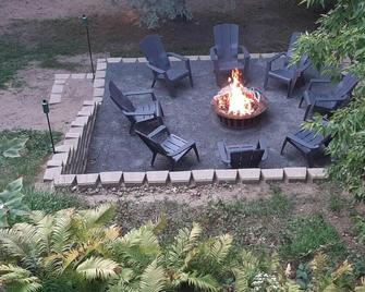 Park Place Cottage - Mahtomedi - Patio