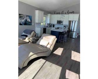 Alma Ocean Breeze - Brand New Cottage - Alma - Sala de estar