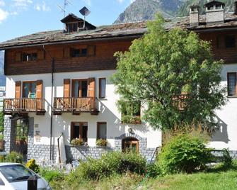Hotel Flora Alpina - Gressoney-Saint-Jean - Edifício