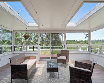 Luxurious Cottage with sunroom - Grand Valley - Balcony