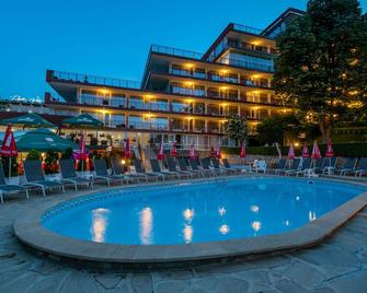 Hotel Gradina - Varna - Pool