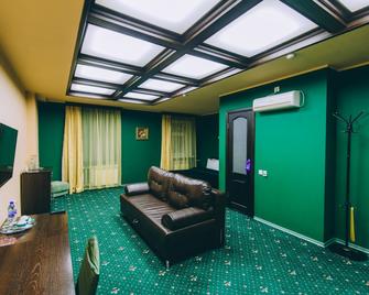 Alexander House - Barnaul - Living room