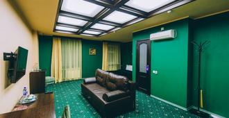 Alexander House - Barnaul - Living room