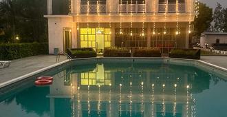Rupis Resort - Udaipur - Pool