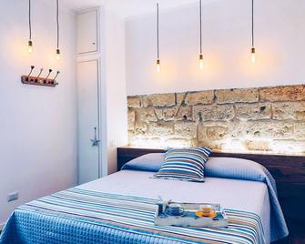 B&B 106 Maison de Charme - Mola di Bari - Habitación