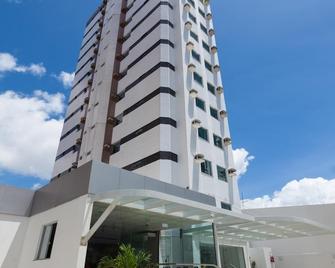 Rede Andrade Hangar - Belém - Edificio