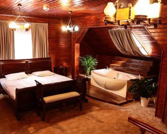 Hotel Apollonia - Braşov - Bedroom