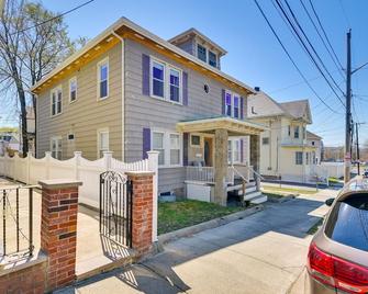 Boston Area Vacation Rental 3 Mi to Airport! - Revere - Building