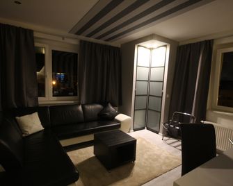 SL'otel Budget - Bernburg - Living room