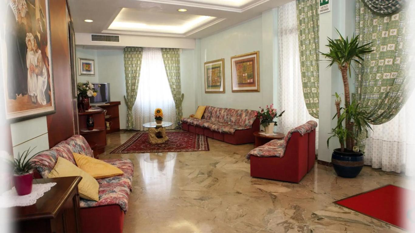 Hotel American