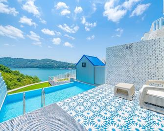 Yeosu 48 Hour Pool Villa - Yeosu - Pool