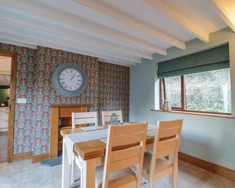 Camerton Hall Cottage - Workington - Dining room