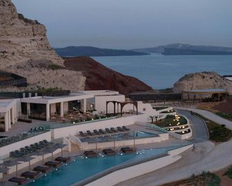 Santo Mine Oia Suites - Oia - Bangunan