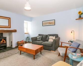 49 Crovie Village, Character Holiday Cottage In Crovie - Banff - Obývací pokoj