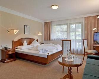Hotel Waldheim Garni - Mayrhofen - Bedroom