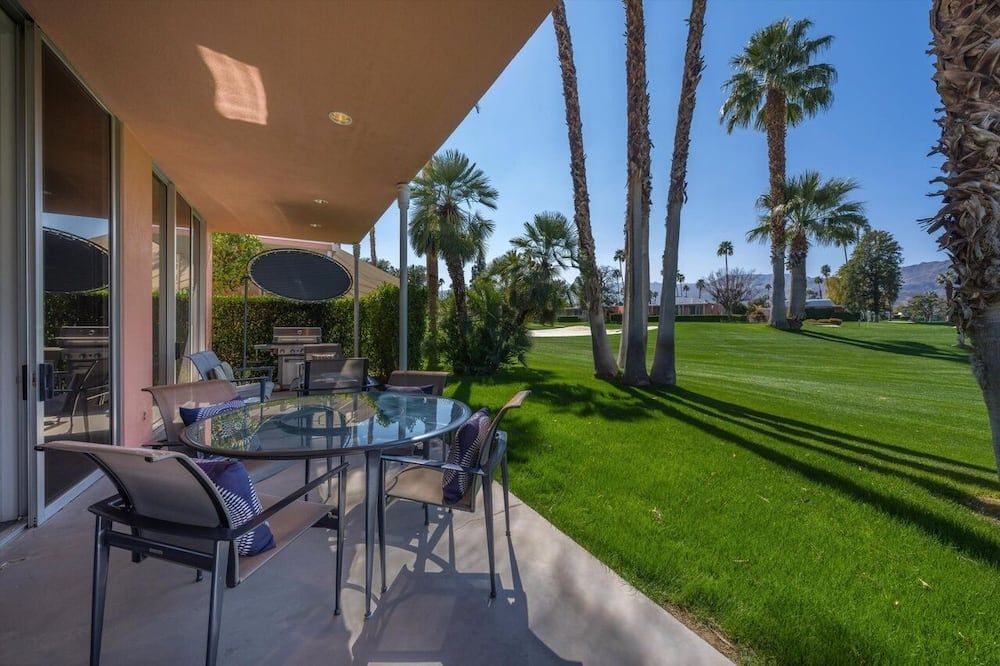 Hollywood Regency Style With Stunning Views - Golf Available! - פאלם דזרט - פטיו