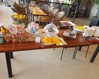 Hotel Wooyeon Flora - Boryeong - Buffet